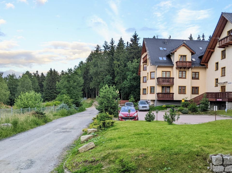 Property building, Natural landscape, Garden, Garden view, Street view, Location