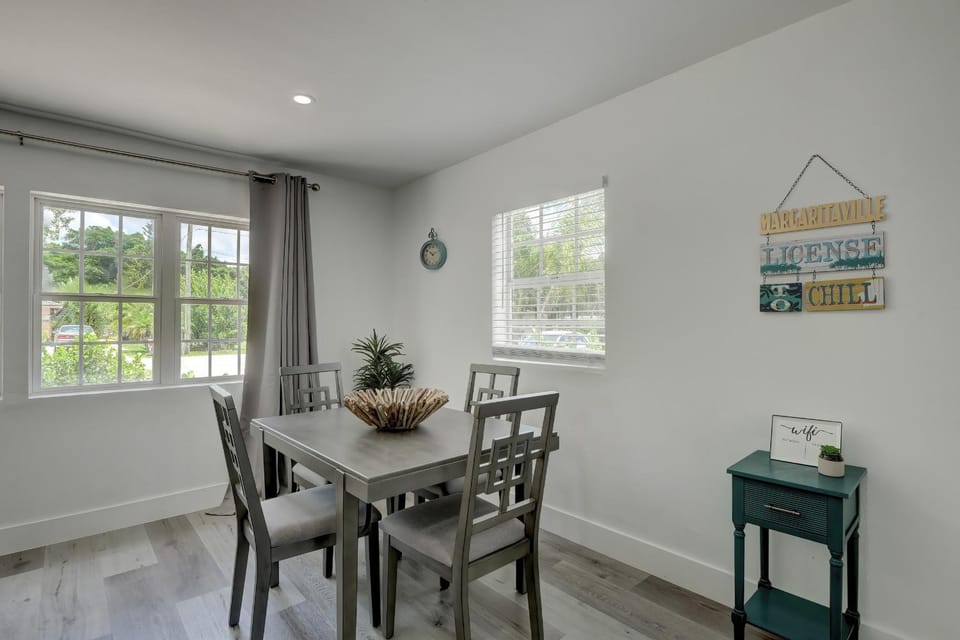 Three Rental Units In This Bonita Springs Compound House in Bonita Springs