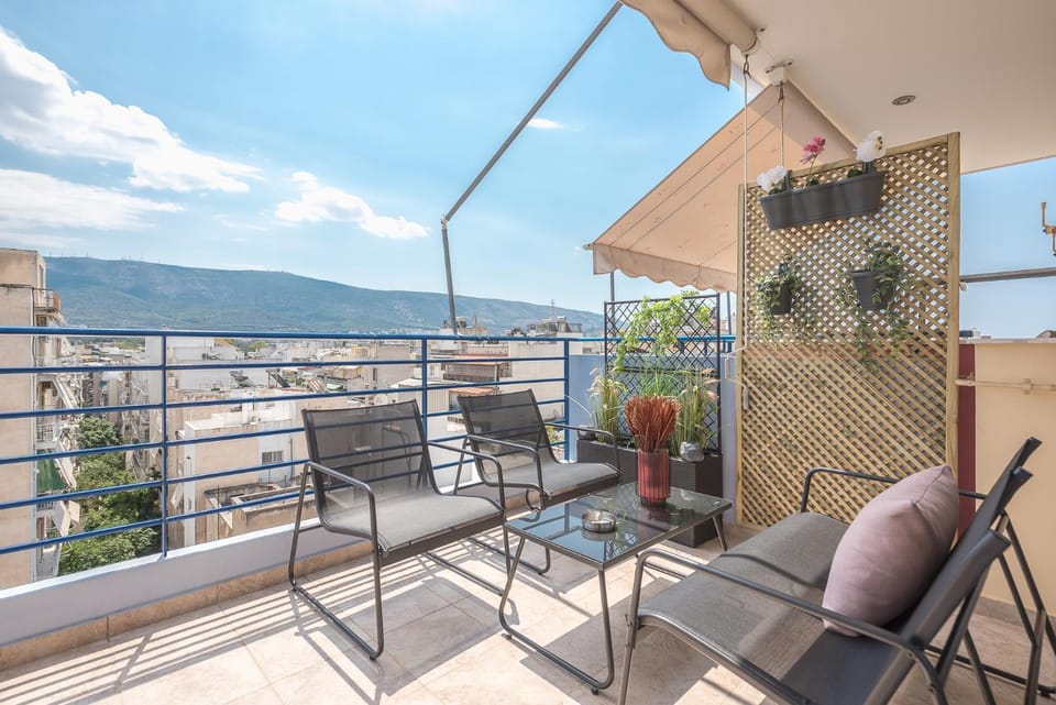 Balcony/Terrace, Seating area, Mountain view