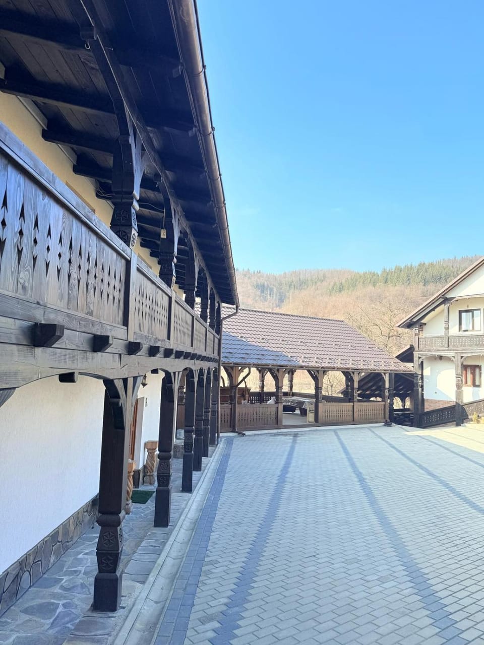 Property building, Day
