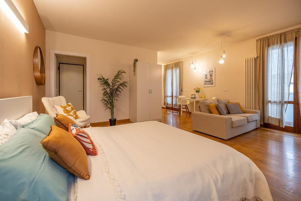 Bed, Day, Living room, Seating area, Bedroom, locker