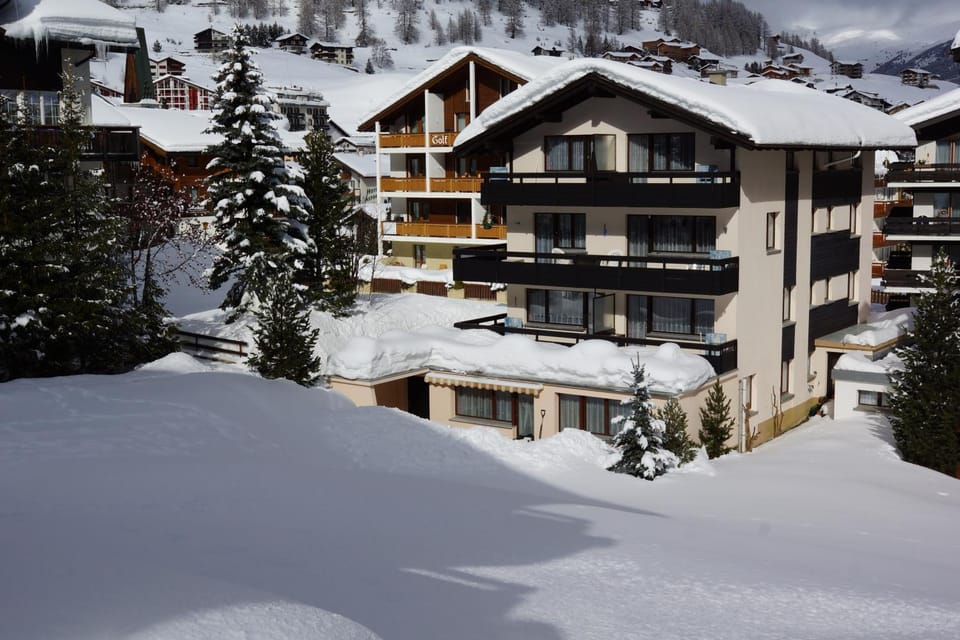 Property building, Winter