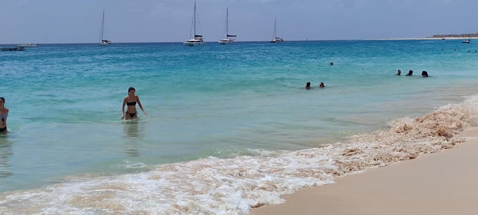 Day, Natural landscape, Beach, group of guests