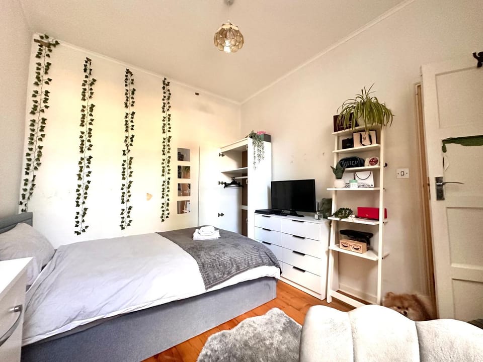 A lovely guest room in West London Vacation rental in London Borough of Ealing