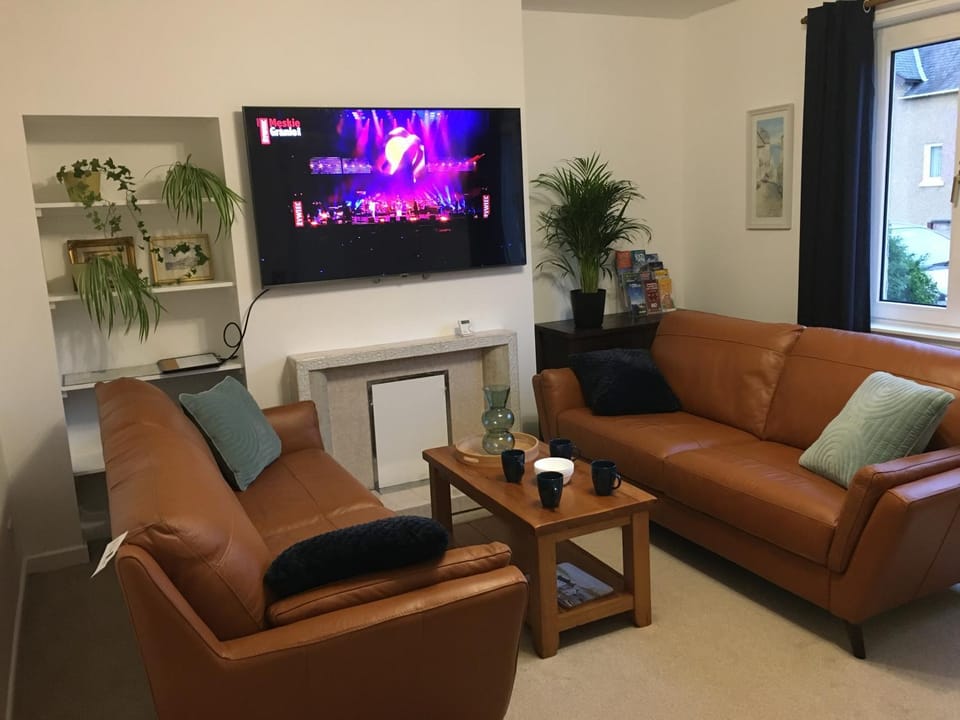 TV and multimedia, Living room, Seating area