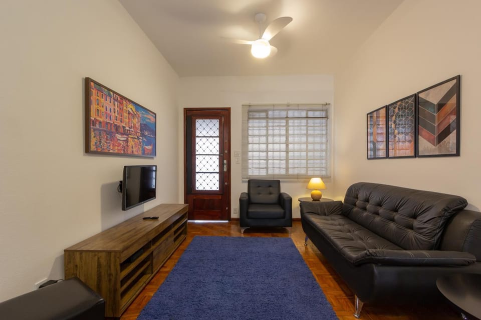 Communal lounge/ TV room, TV and multimedia, Living room, Seating area