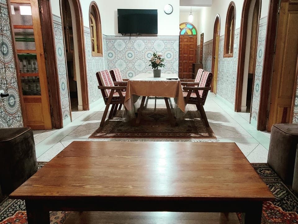 TV and multimedia, Living room, Dining area