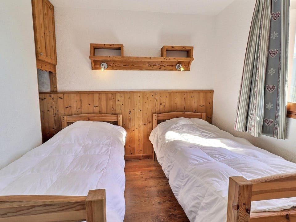 Appartement confortable 2 pièces, skis aux pieds, proche commerces - FR-1-182A-3 Apartment in Les Allues