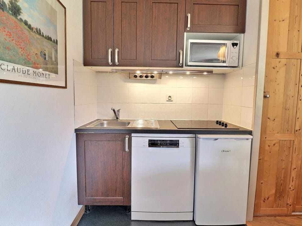 2 pièces confortables, skis aux pieds, 4 personnes - FR-1-182A-12 Apartment in Les Allues