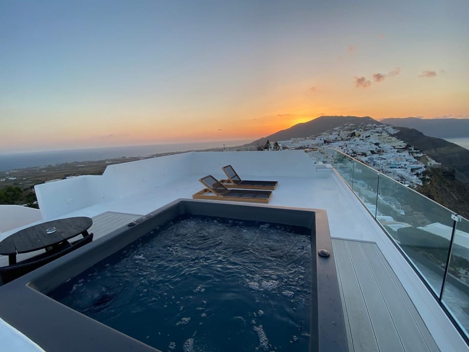 Day, Hot Tub, View (from property/room), Balcony/Terrace, Sea view, Sunrise, Sunset