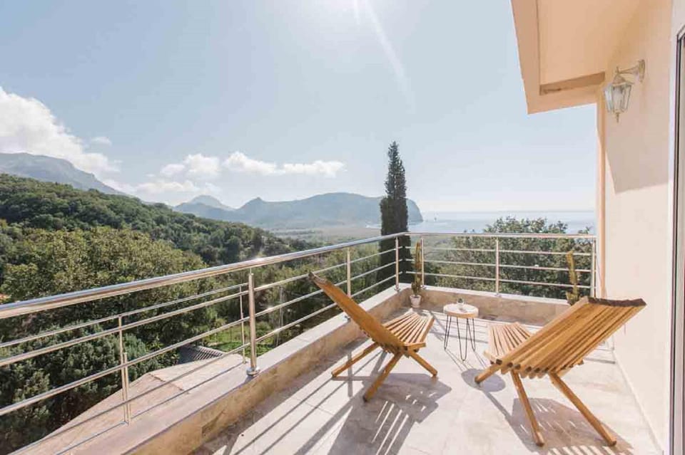 Balcony/Terrace, Mountain view, Sea view
