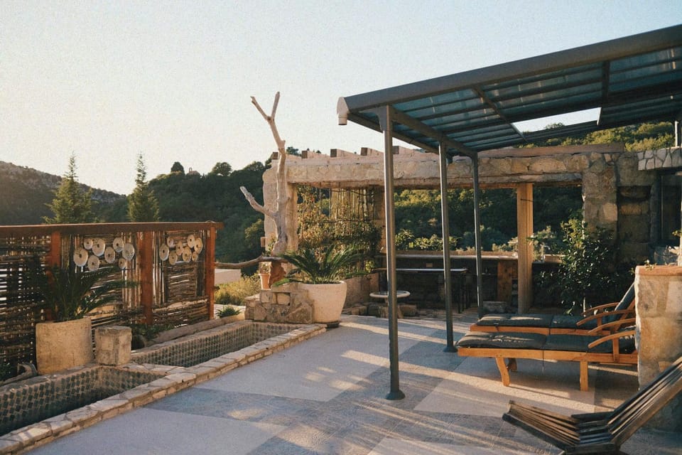 Patio, Spring, Day, Natural landscape, Garden, Seating area, Garden view