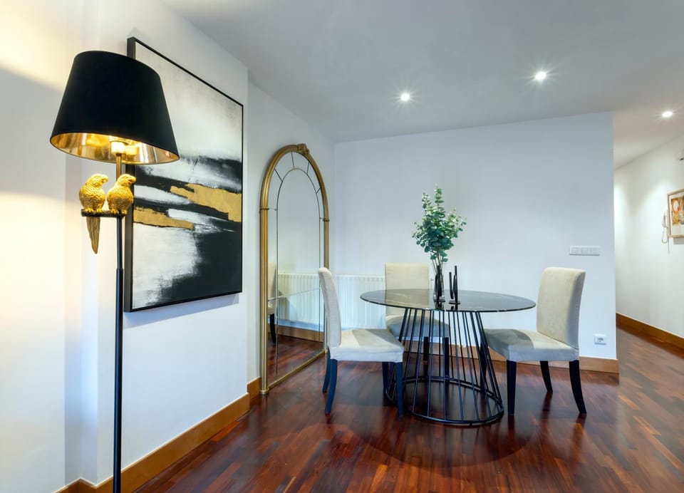 Living room, Seating area, Dining area
