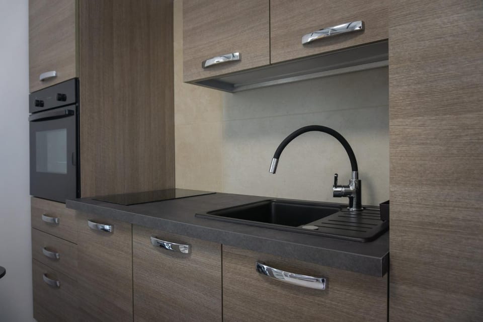 Kitchen or kitchenette, pet friendly, stove