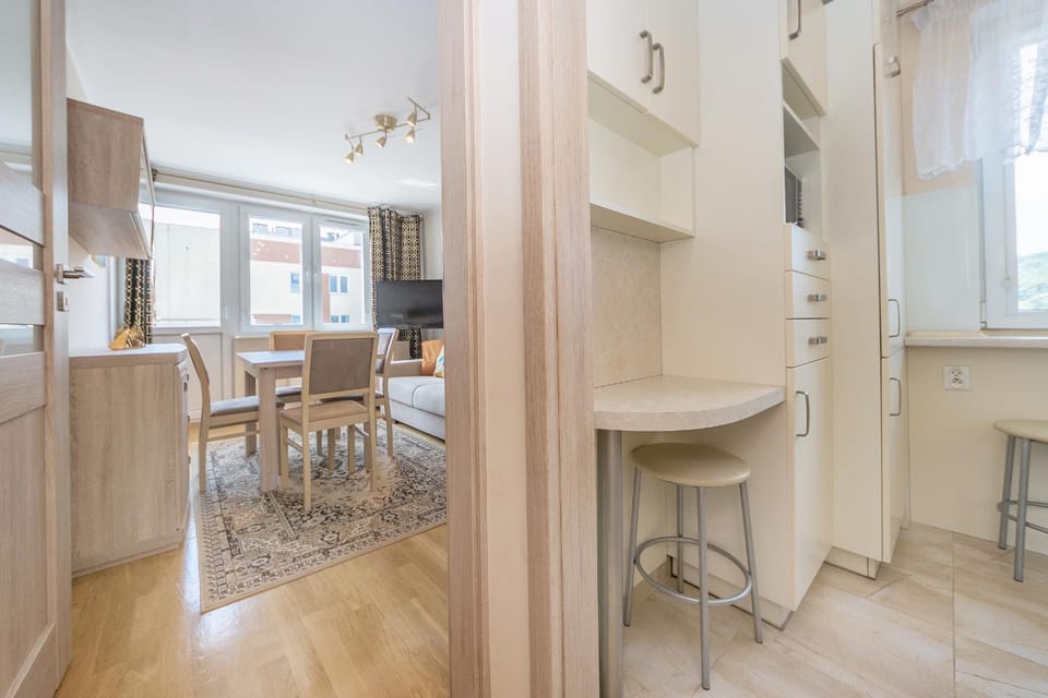 Living room, Seating area, kitchen