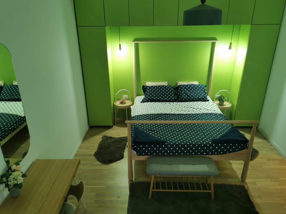 Bed, Photo of the whole room, Bedroom