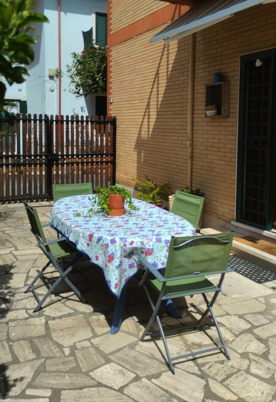 Inner courtyard view