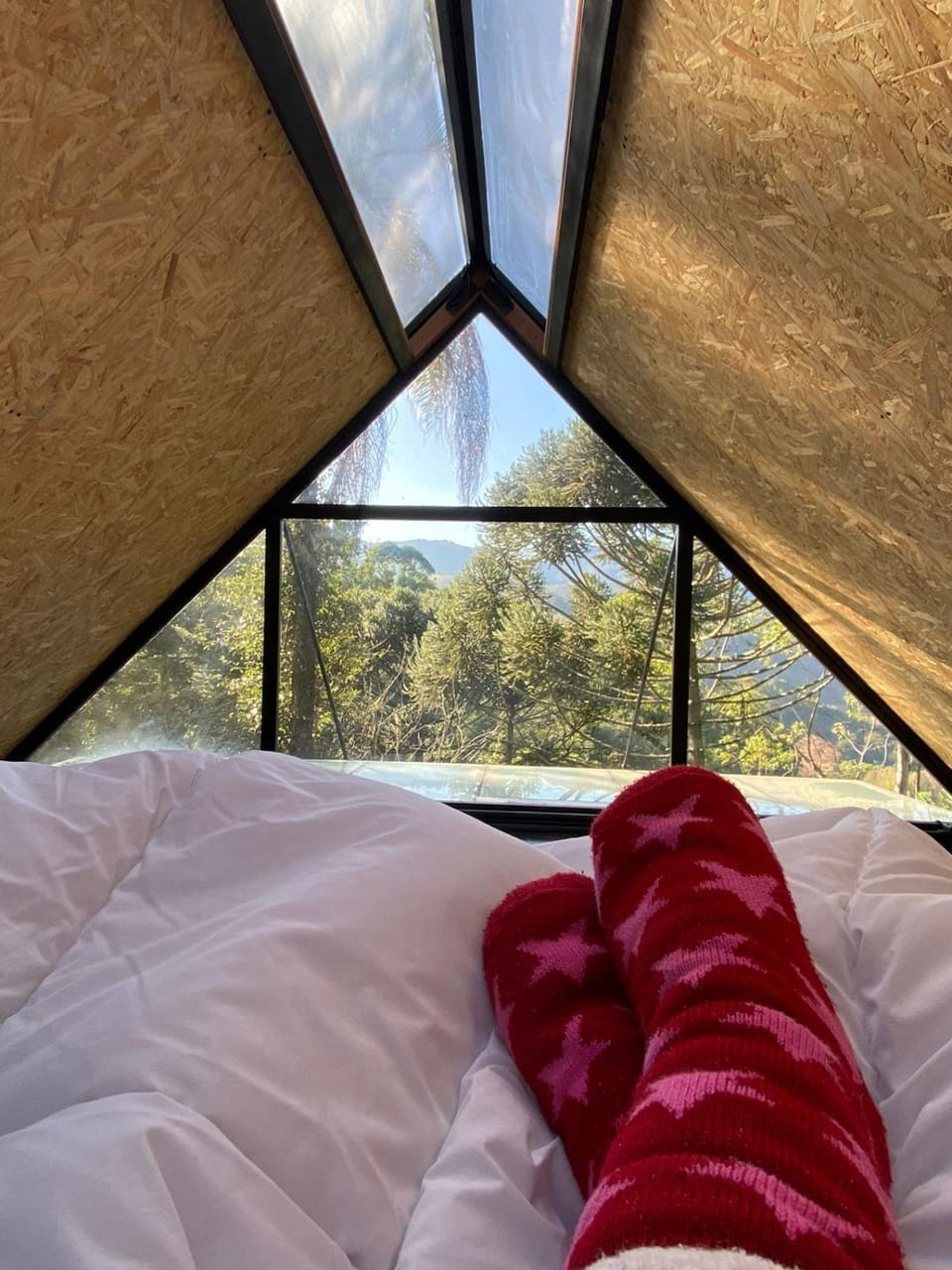 Bed, Bedroom, Mountain view
