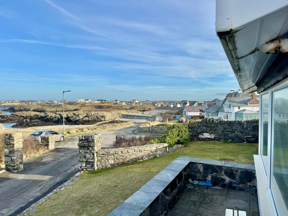 Sea-Views-3 Bed-Detached Bungalow-Secure Garden-Trearddur Bay House in Trearddur Bay