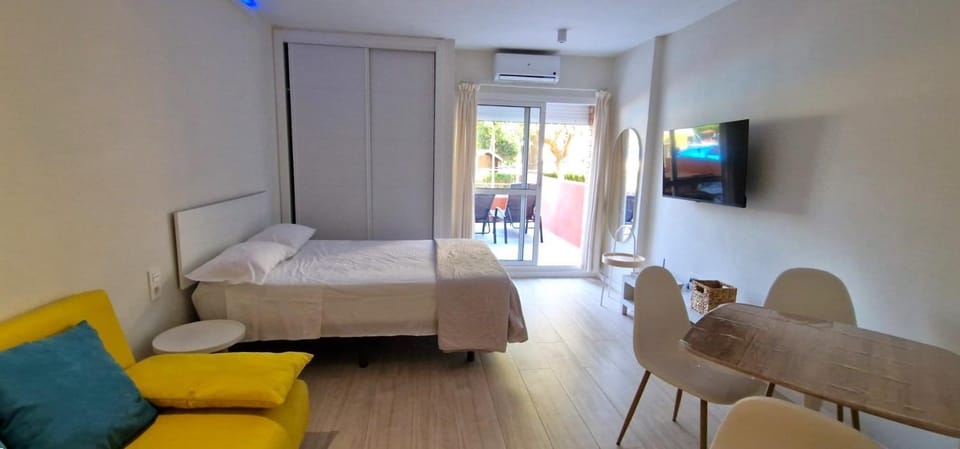 Apartment with large sunny terrace Apartment in Benalmadena
