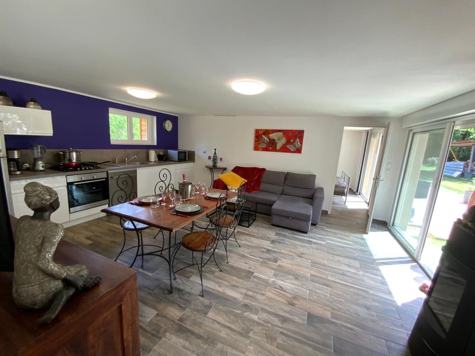 Living room, Dining area, kitchen