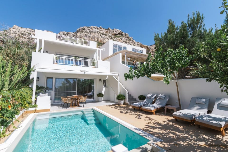 Property building, View (from property/room), Pool view, Swimming pool, sunbed