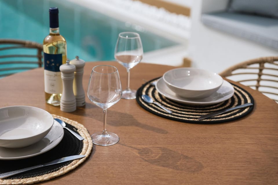 Dining area, Swimming pool