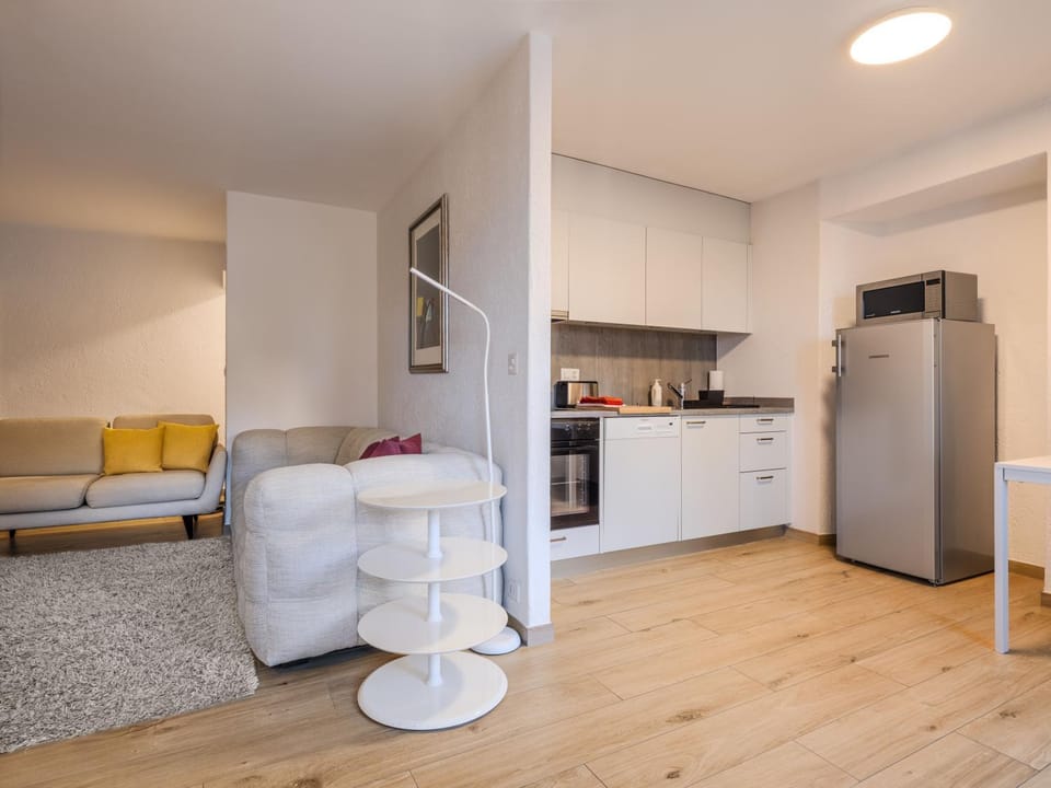 Kitchen or kitchenette, Seating area