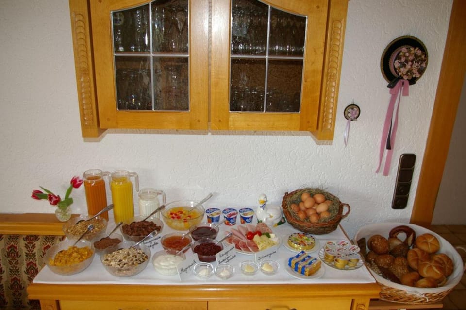 Gästehaus Wiesenhof Bed and Breakfast in Sonthofen