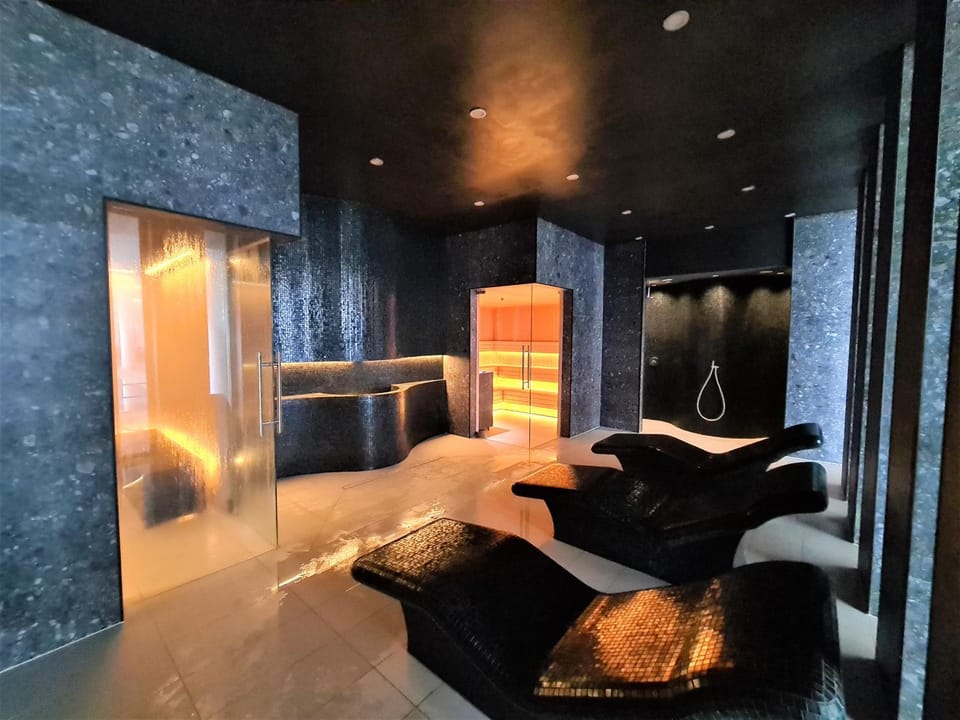 Sauna, Spa and wellness centre/facilities, Seating area