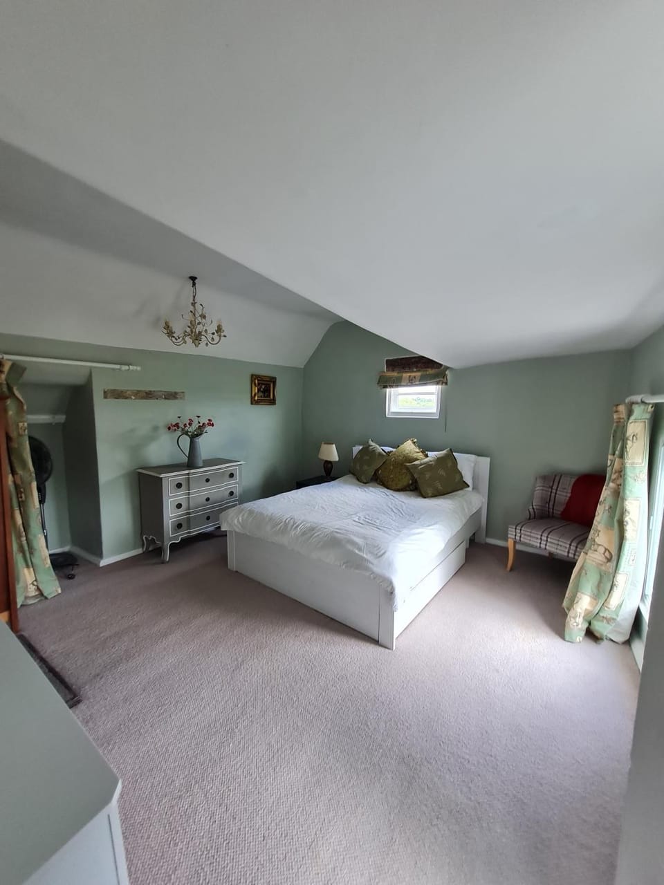 The Old Church House top floor in private house central Frome Vacation rental in Frome