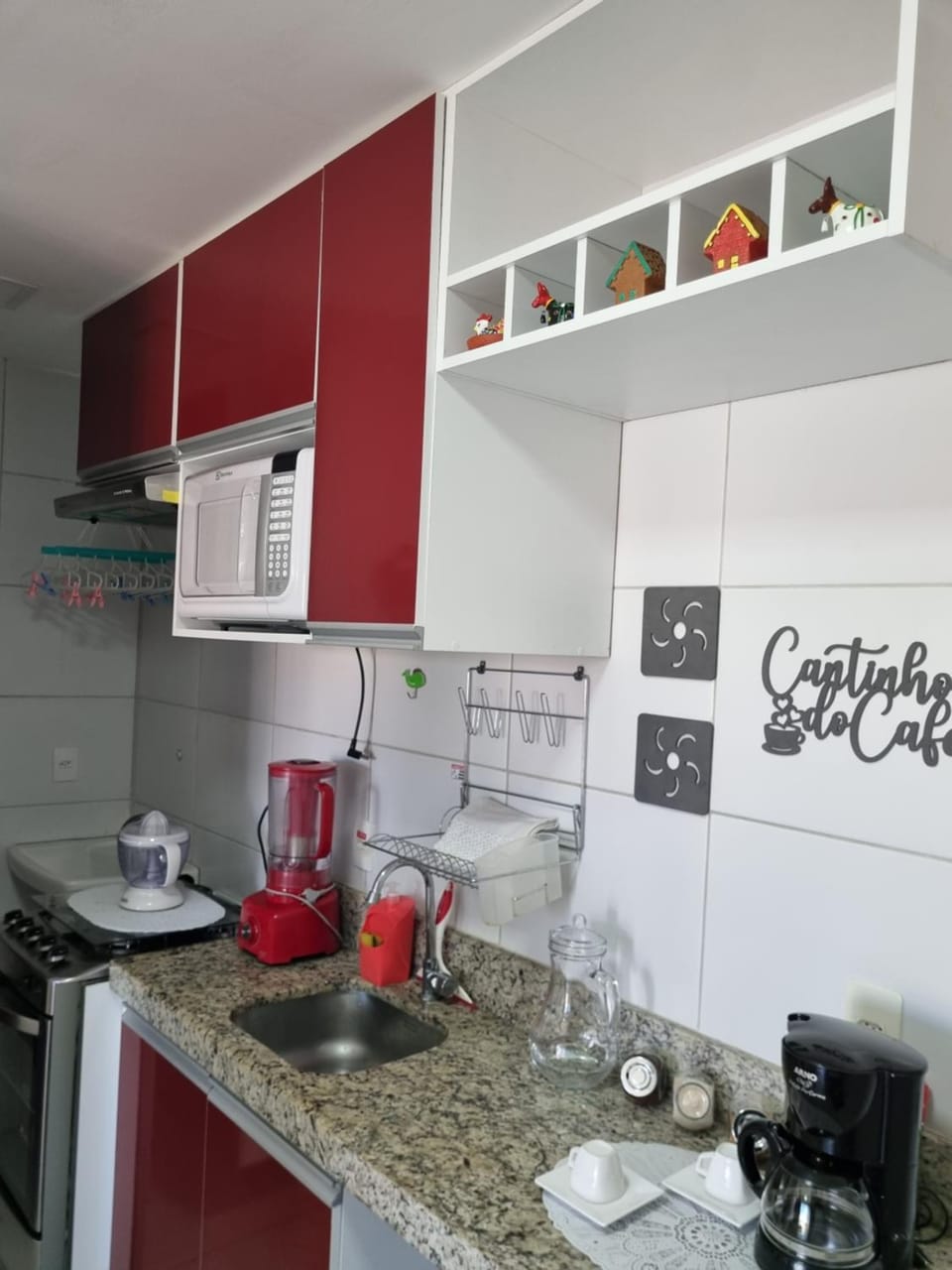 Coffee/tea facilities, Kitchen or kitchenette, minibar, stove