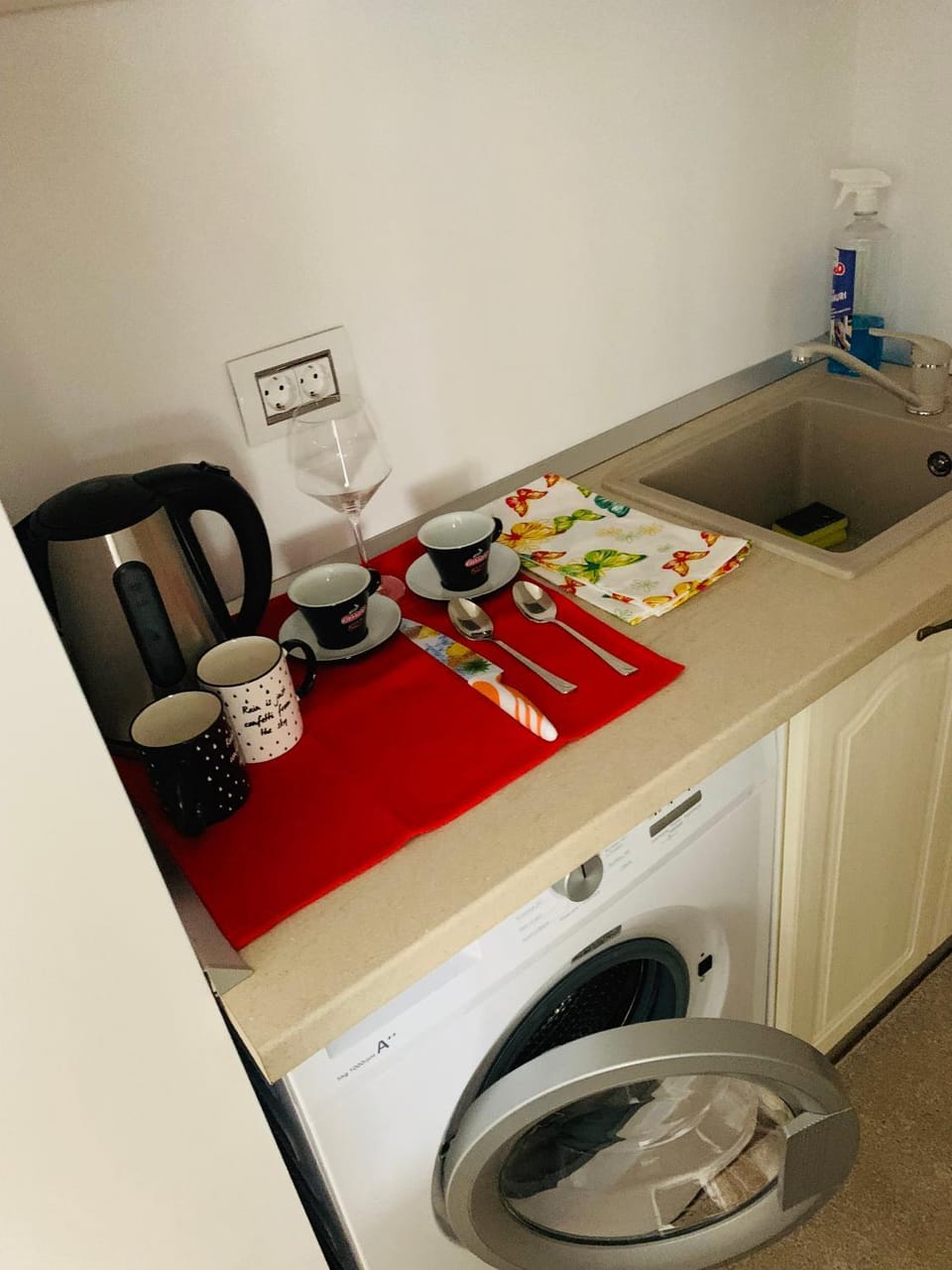 Kitchen or kitchenette