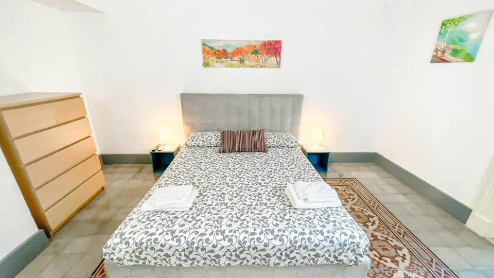 Bed, Night, TV and multimedia, Balcony/Terrace, Balcony/Terrace, Decorative detail, Decorative detail, Bedroom, microwave, wardrobe, air conditioner, air conditioner