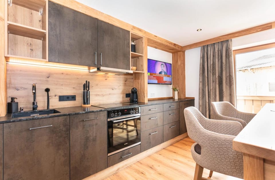 Kitchen or kitchenette, Living room, Bedroom