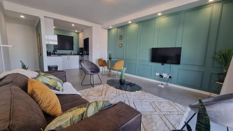 Communal lounge/ TV room, Dining area, kitchen