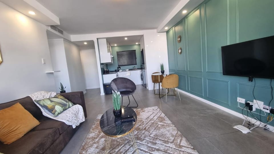 Communal lounge/ TV room, Seating area, kitchen
