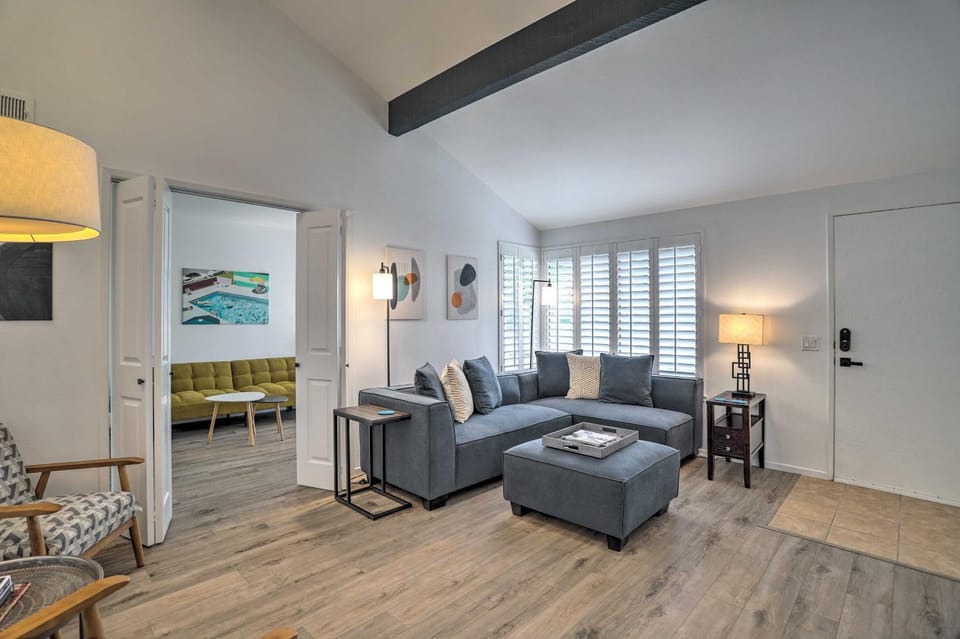 Modern Palm Springs Townhome Near Golf Courses House in Cathedral City