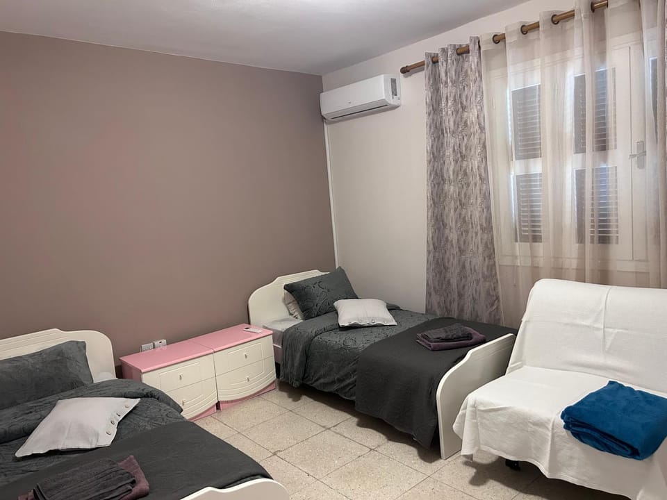 Ptolemaidos cosy Family apartment Apartment in Larnaca