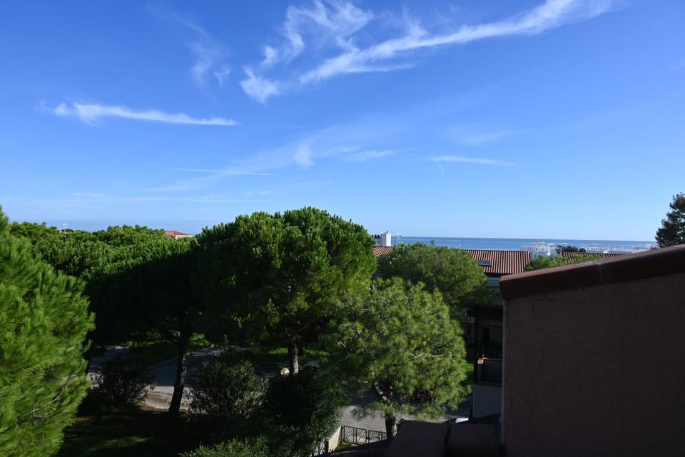 M328 - Marcelli, bilocale con vista mare Apartment in Marcelli