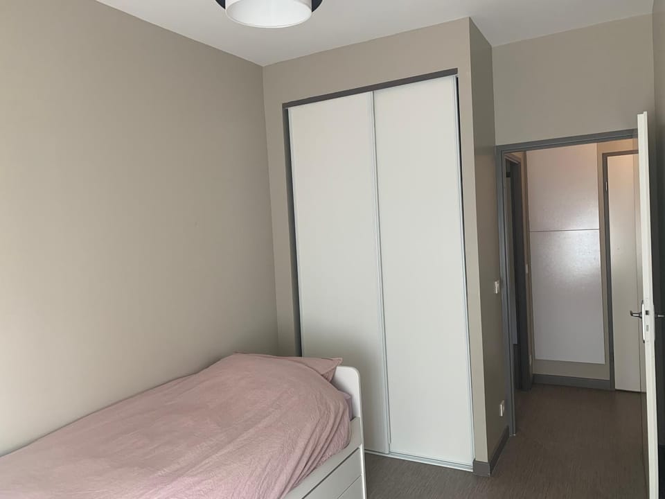 Bedroom, bunk bed