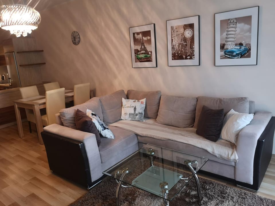 Apartament Marzenie 11 - Opole Apartment in Czechia