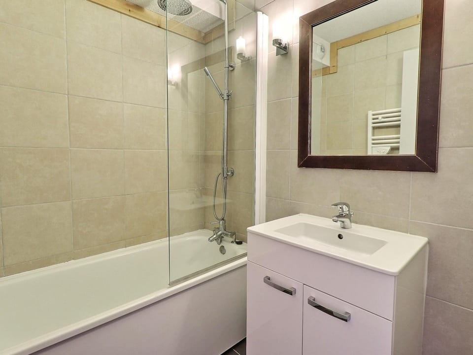 2 Pièces Confortables, Skis aux Pieds, Proche Commerces, 4 Pers Apartment in Les Allues