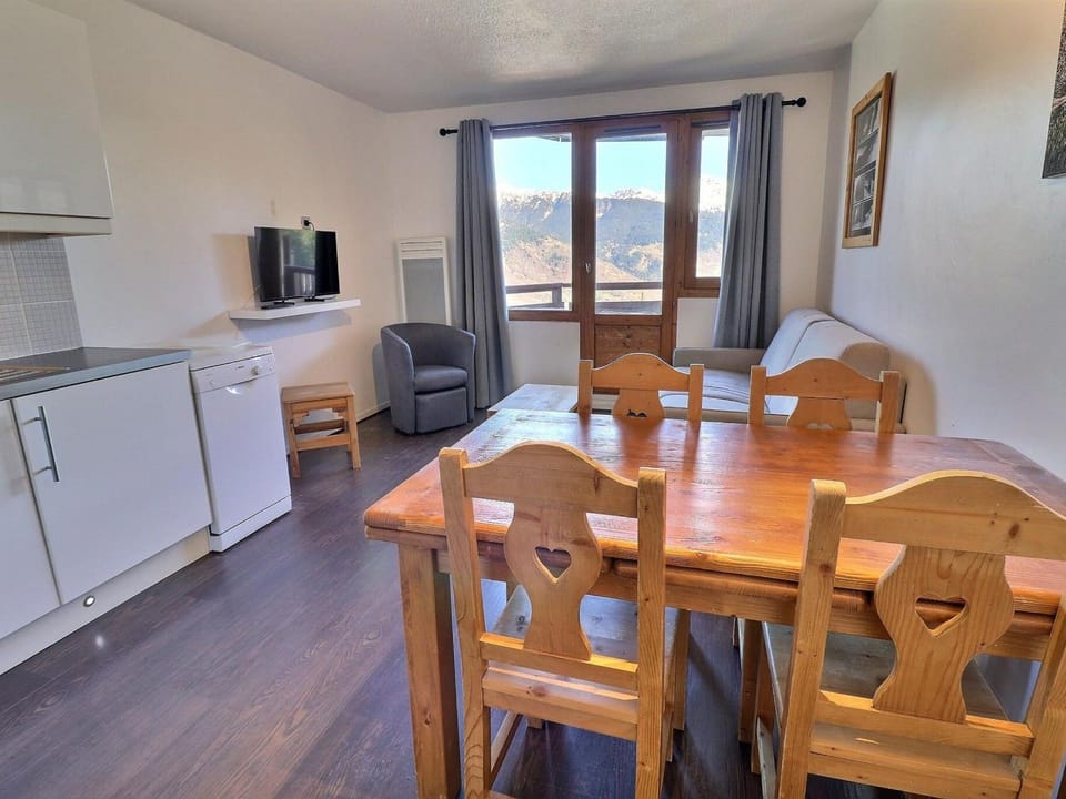2 Pièces Confortables, Skis aux Pieds, Proche Commerces, 4 Pers - FR-1-182A-5 Apartment in Les Allues