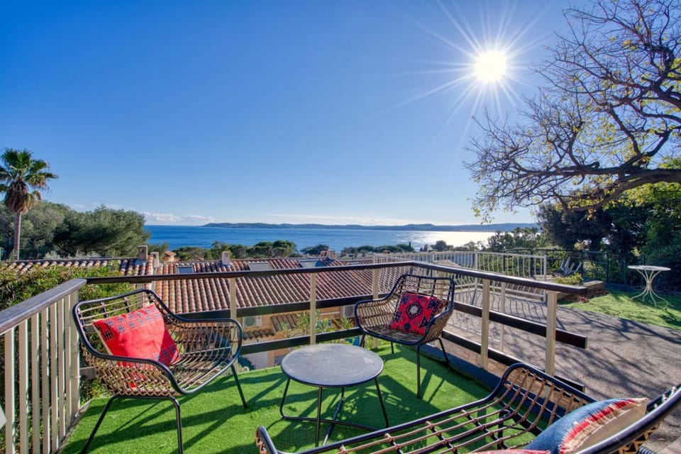 Natural landscape, Balcony/Terrace, Sea view, sunbed