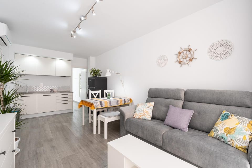 Apartamentos Joya del Mar Apartment in Torre del Mar