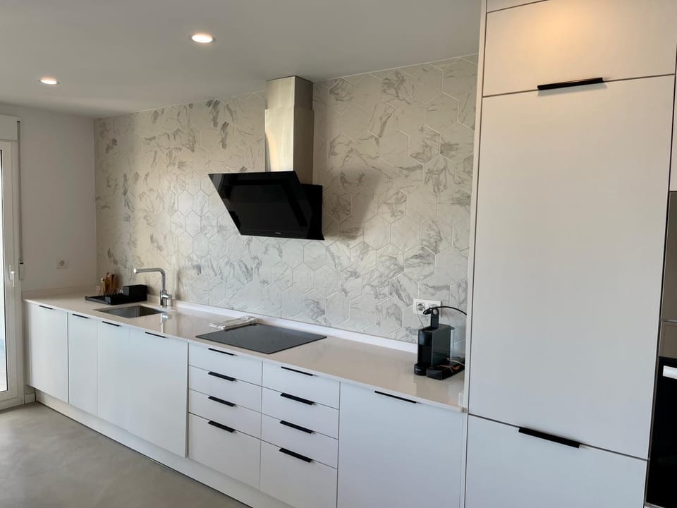 Kitchen or kitchenette, minibar, pet friendly, stove