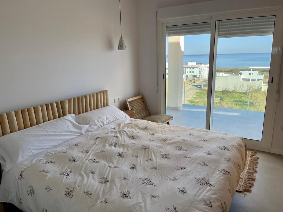 Bed, Bedroom, Sea view