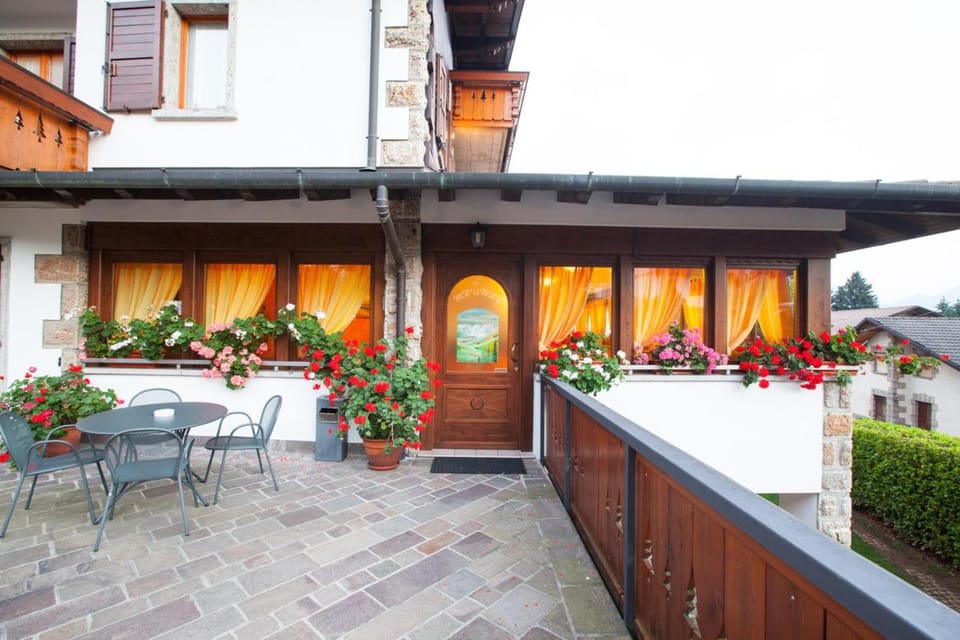 Garden, Balcony/Terrace