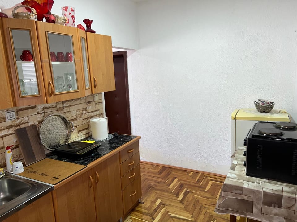Amos 1 Country House in Serbia